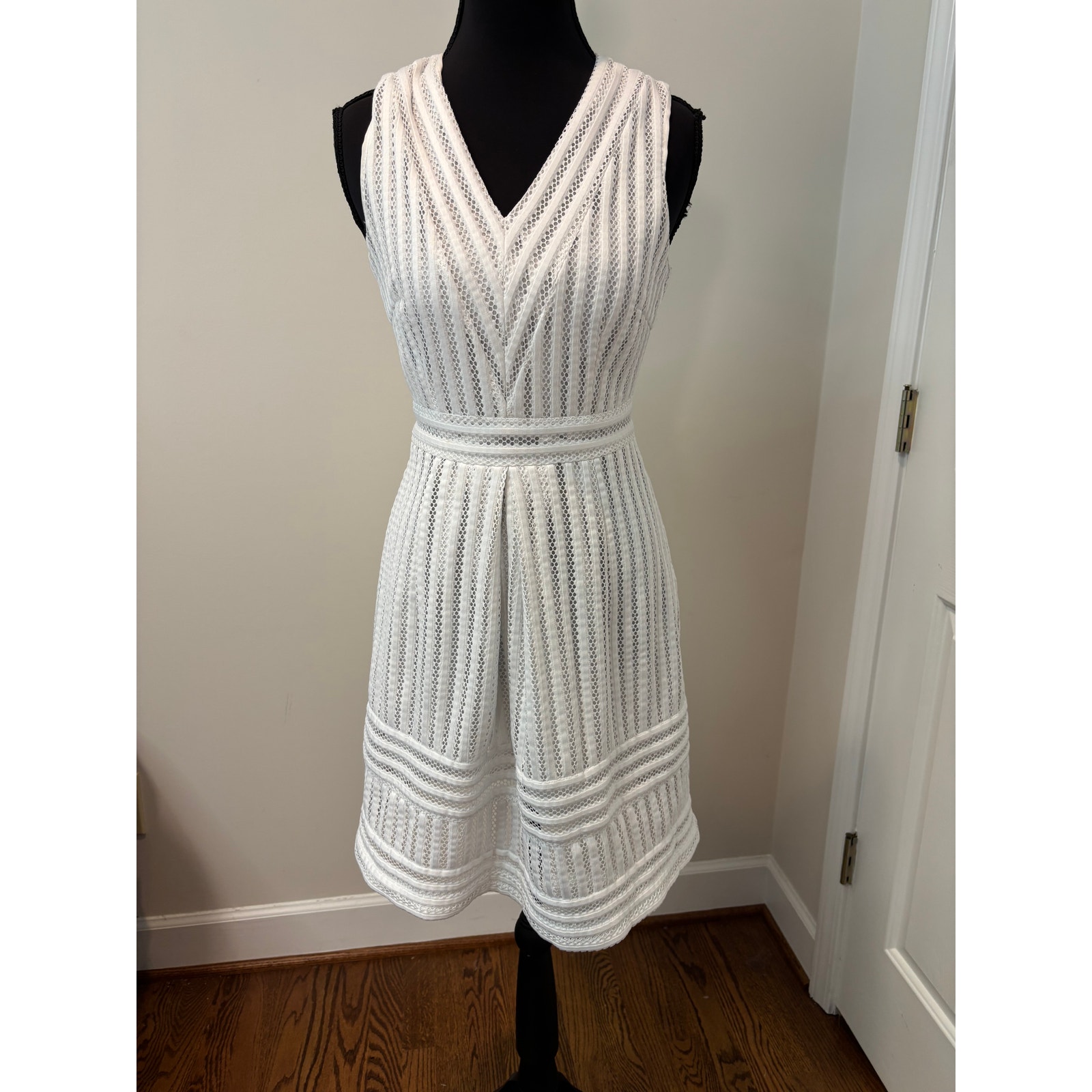 H & M White Eyelet Lace Pattern Sleeveless V-Neck Fit And Flare Dress